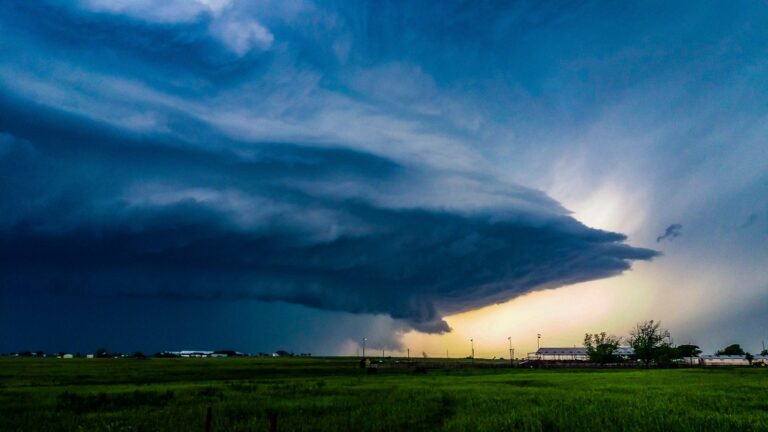 Weather Wonders: Thunderstorms and Severe Thunderstorms